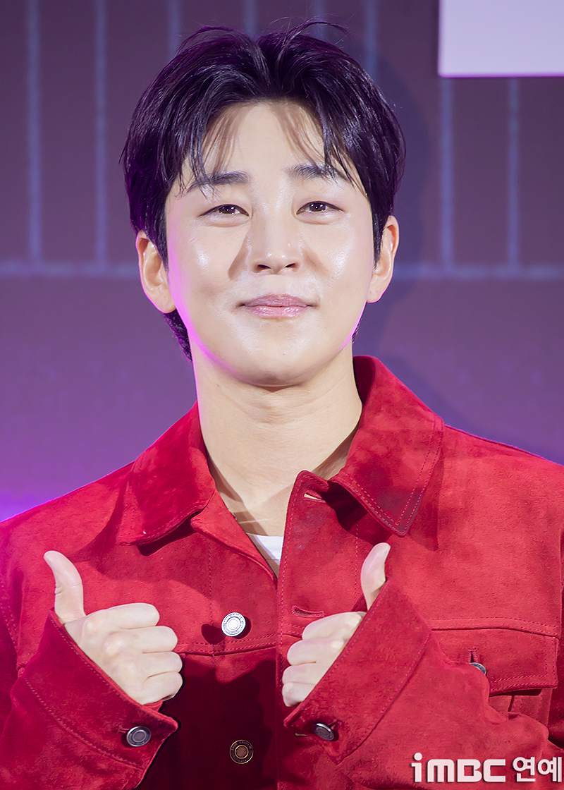 <b>파트타임스터디</b> 파산 발칵…광고모델 <b>딘딘</b>이 대신 <b>사과</b> "해결 위해 노력...