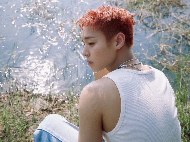 Ảnh concept thứ tư của album single đầu tiên RE:FLECT.