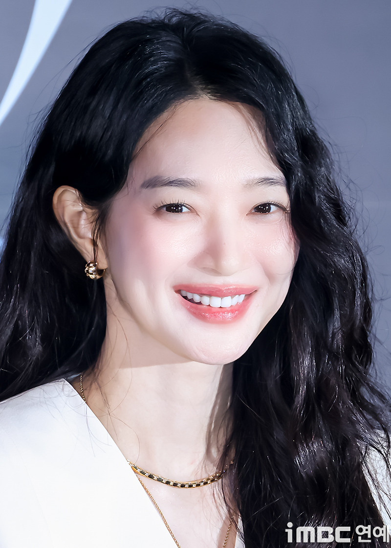 [포토] <b>신민아</b>, 빛나는 <b>눈동자</b>