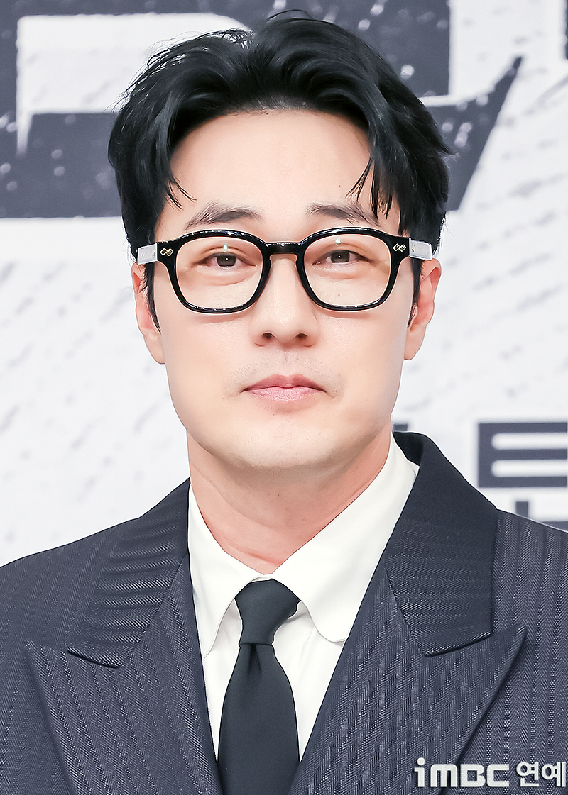 시청률 23% '김부장' <b>소지섭</b>, 팀 전체에 '<b>금 선물</b>' 미담 폭발 [소셜in]