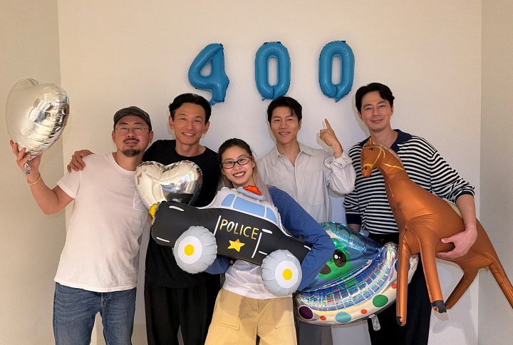 '<b>호프</b>' <b>400만</b> 관객 <b>돌파</b>…2026 개봉작 흥행 TOP3 등극