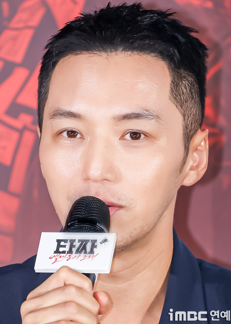 '<b>타짜</b>: <b>벨제붑</b>의 노래' 변요한 "<b>타짜</b> 시리즈 20년을 마감하는 마지막 편...