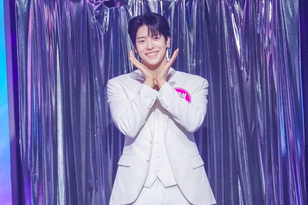 “얄미울 정도로 잘생겼다” 김우빈→정용화 닮은꼴 등장에 현장 술렁 ...