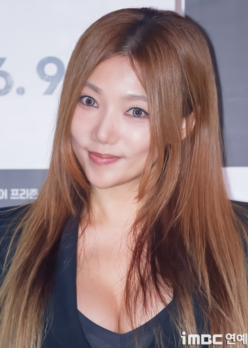 [포토] <b>이채영</b>, <b>영화</b>로 만나요