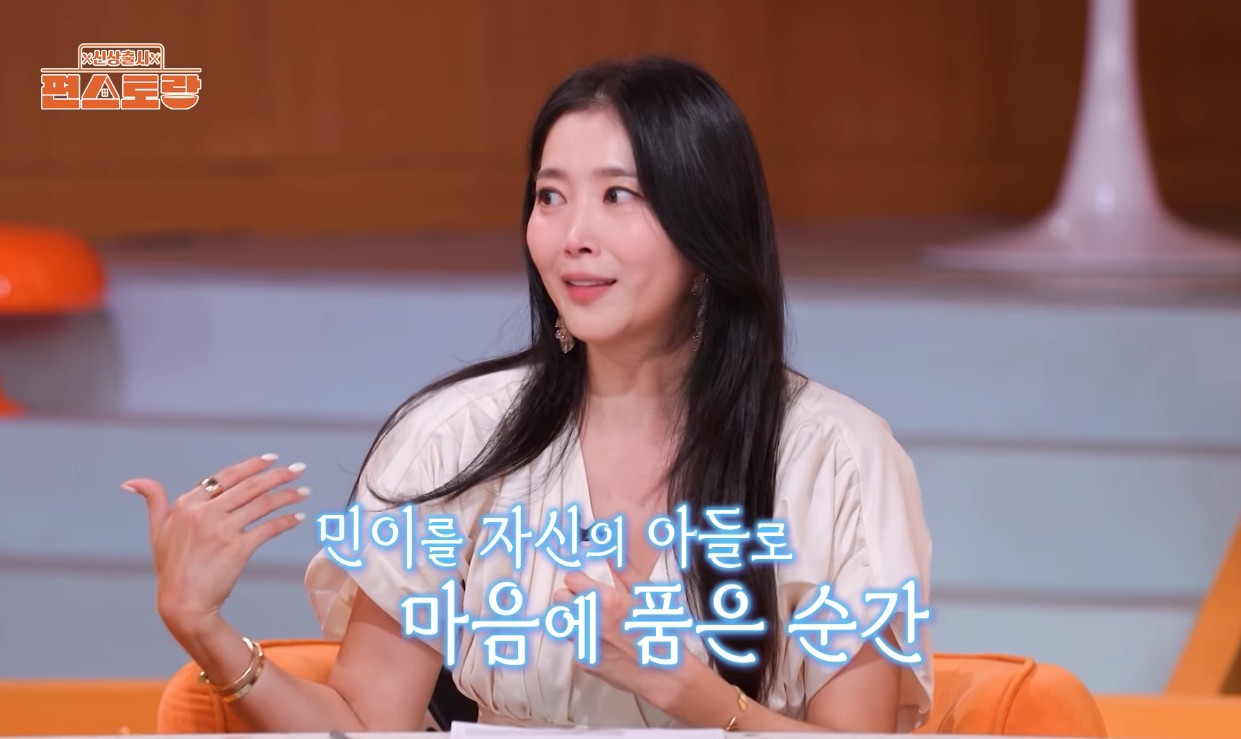 <b>오윤아</b>, ‘스무살’ 子 <b>근황 공개</b> “장애인 프로팀 수영선수로 취업” ...