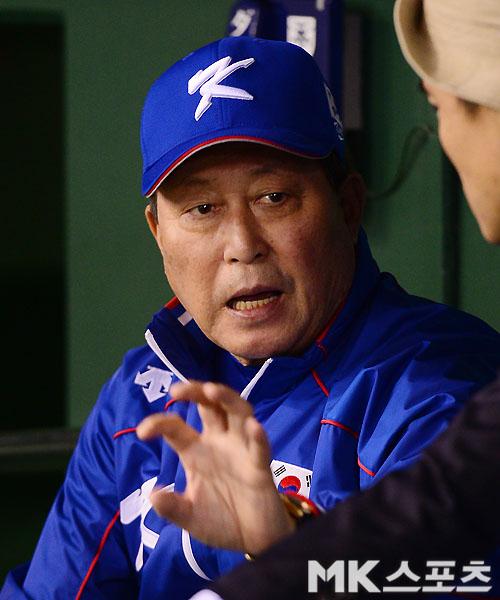 <b>김인식 감독</b> `숙명의 <b>한일전</b>, <b>승리</b>를 움겨쥐겠어` [MK포토]