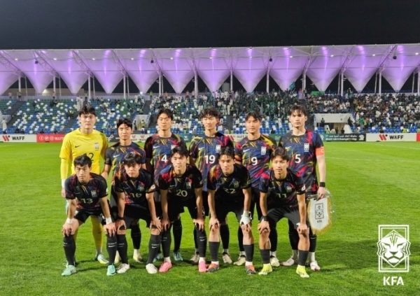 ‘<b>황선홍</b> 없는’ U-23 <b>대표팀</b>, 호주 꺾고 WAFF U-23 챔피언십 <b>우승</b>