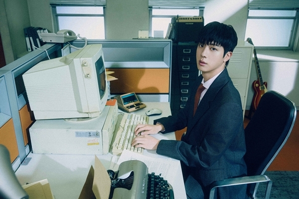 진, 오늘 신보 ‘Happy’ 발매 일문일답