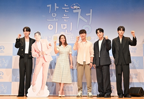 ‘집’ 떠난 <b>이민정</b>...‘<b>가오정</b>’으로 전할 ‘착한 <b>예능</b>’의 맛 (종합)[...