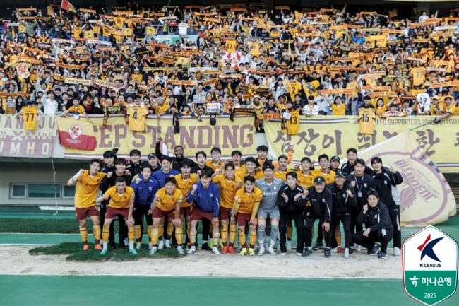 <b>광주</b>의 ‘부실 행정’, 말 아낀 이정효 감독…“축구 이야기를 하고 싶...