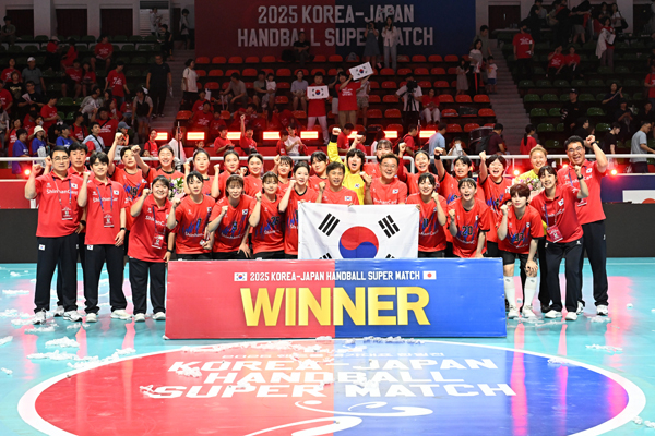 핸드볼 <b>한일전</b>, 한국 여자 29-25로 승리 거두고 연패 사슬 끊어