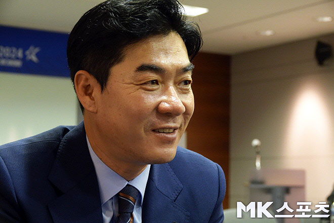 “(손)흥민이 형이 영어 공부 열심히 하래요” 강릉 찾은 양민혁의 미소...