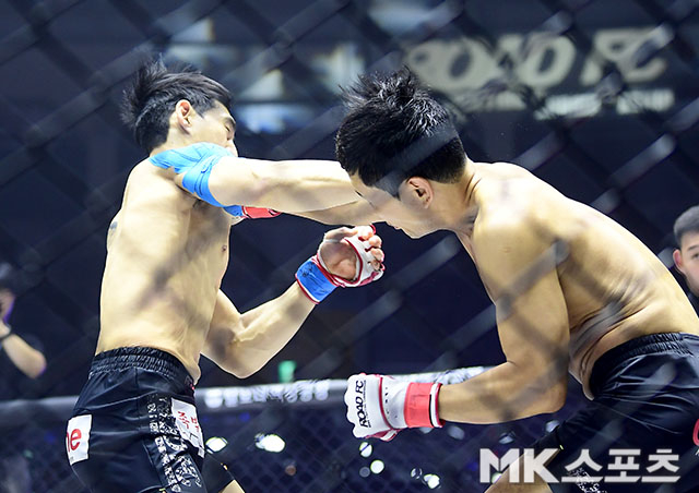<b>윤형빈</b> ‘<b>밴쯔</b>에 <b>TKO승</b>’ [MK포토]