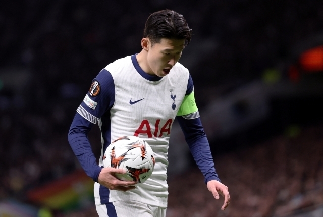 ‘韓 축구 오열’ <b>손흥민</b>, 결국 <b>토트넘</b>의 매각 대상 됐다…이적 가능성...