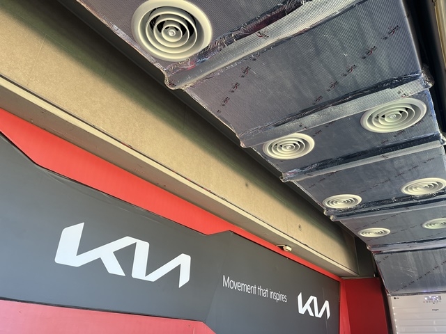 KIA, 혹서기 대비 선수단 시설 개선…국내 프로야구 최초 <b>더그아웃 냉방</b>...