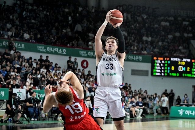 ‘KOR든스테이트’ 대폭발! 유기상·<b>이현중</b> 펄펄 난 대한민국, ‘난적’...