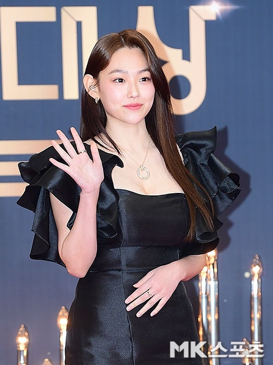 <b>강미나</b>, <b>아이오아이 재결합 불참</b>…‘배우의 길’ 확고히