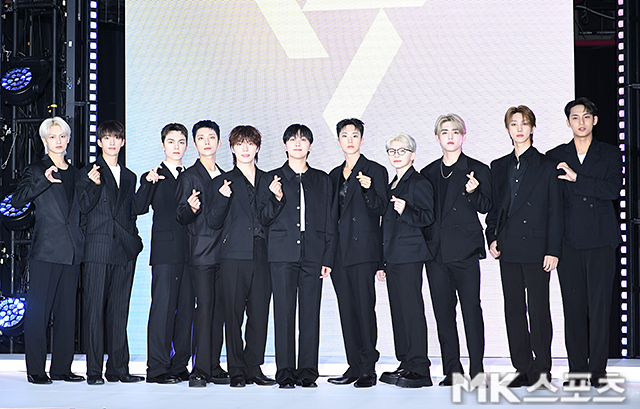 <b>세븐틴</b> 콘서트 공연장서 <b>폭죽 사고</b>…관객 2명 부상