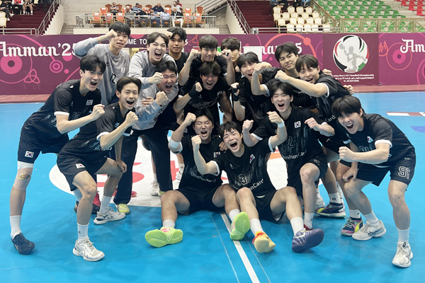 한국 <b>남자</b> U17 <b>핸드볼</b>, 사우디아라비아와 극적인 무승부로 <b>4강 진출</b>