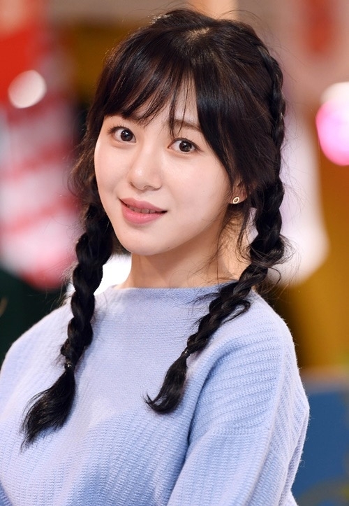 <b>권민아</b>, “<b>유방암</b> 이름 달고 <b>술파티</b>라니”…진심 빠진 자선에 던진 묵직...