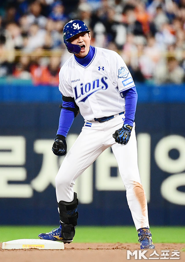 <b>구자욱</b> ‘<b>2루타</b>로 포문 열었어’ [MK포토]