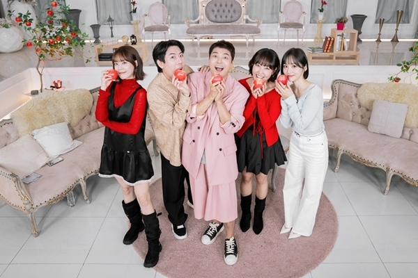 리얼한 <b>연애실험</b>실이 찾아온다...도파민에 절여진 ‘<b>독사과2</b>’ [오늘의...