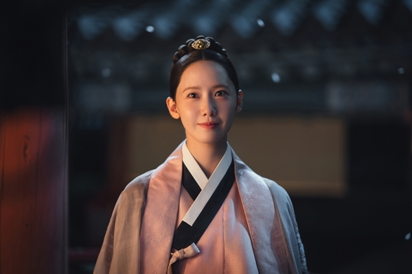 ‘흥행퀸’ <b>임윤아</b>, 드디어 서울 도착...‘<b>폭군의 셰프</b>’ 드라마 <b>팬미팅</b>...