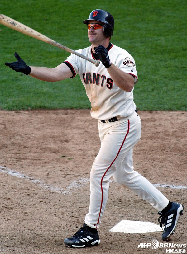 MLB 역사상 최고의 공격형 2루수 <b>제프 켄트</b>, <b>명예의 전당</b> 입성