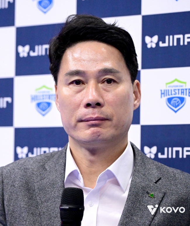 선두 경쟁 불 지핀 2등, 도로공사 꺾고 ‘3점 차’로 좁힌 <b>현대건설</b>…강...