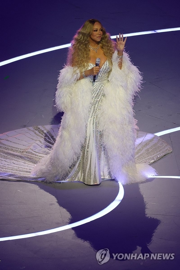 머라이어 캐리, 이게 무슨 망신 ...동계 올림픽 개회식서 립싱크 굴욕 “형편 없어!”