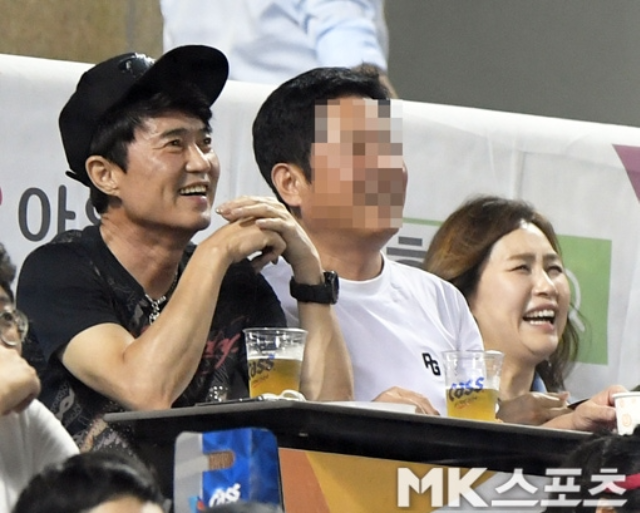 “子는 불륜 의혹, 母는 예능 출연” 조갑경 ‘라스’ 예고 등장에 비난 폭주