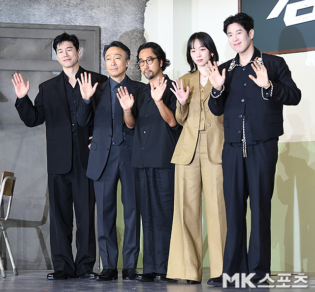 ‘참교육’ 감독 ”원작 논란 인지...‘<b>교권보호국</b>’ 판타지 설정 매력...