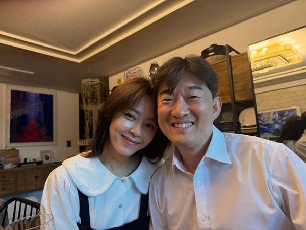 “이 시대의 진정한 슈퍼맨”…‘<b>재혼</b>’ 강성연, <b>장민욱</b>과 행복한 순...