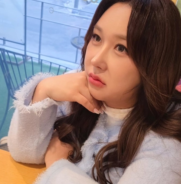 “이게 뭐하는 짓?”…풍자, ‘전 남친 도자기 절도’ 가짜뉴스에 뿔났다