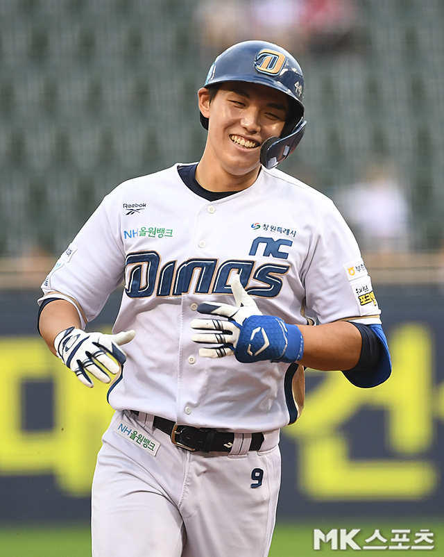 ‘신재인 쐐기포’ 2026 퓨처스 <b>올스타</b>전, <b>남부</b> 4-0 <b>완승</b>으로 마무리…...