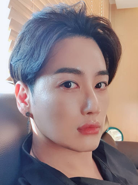 하현곤, 방송서 깜짝 결혼 발표…누리꾼 축하 “<b>클릭비</b> 드러머 품절남 ...