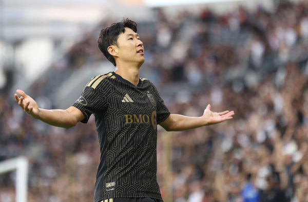 ‘<b>손흥민 3</b>경기 <b>연속골</b>’ LAFC, 캔자스시티 4-0 완파