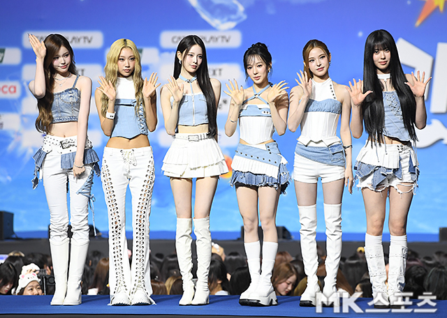 이즈나 ‘SBS<b>가요대전</b> 빛낸 요정들’ [MK포토]