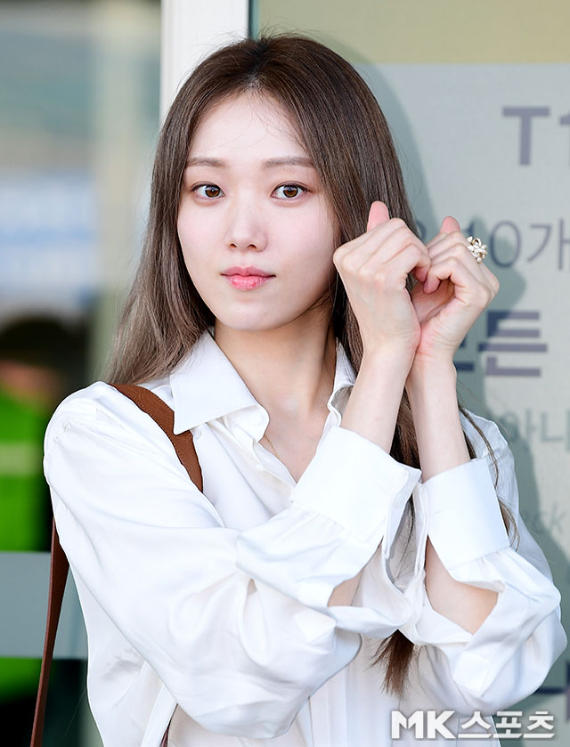 <b>이성경</b>, 남부지역 <b>집중호우</b> 피해에 5천만 원 <b>기부</b> [공식]