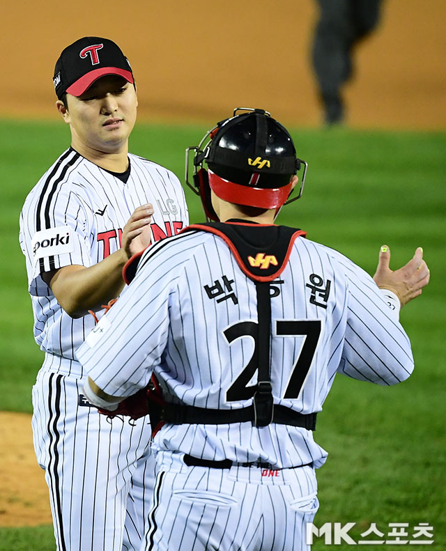 <b>세이브</b>왕이 돌아왔다!…‘대타 천성호 결승타+카라스코 역투→<b>고우석</b> K...