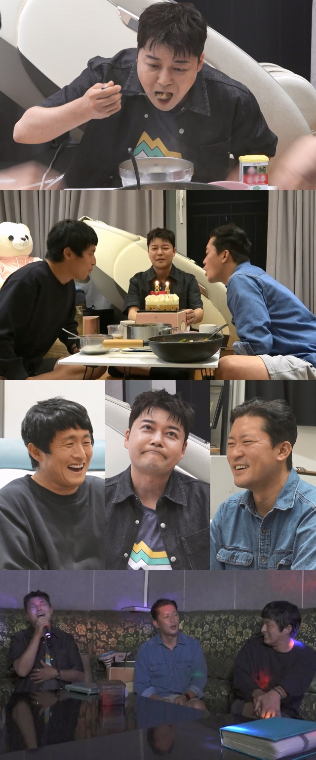 <b>전현무</b> “옛날 같지 않아”…<b>기안84</b>·김대호 앞 치열한 ‘독신남’ 전쟁...