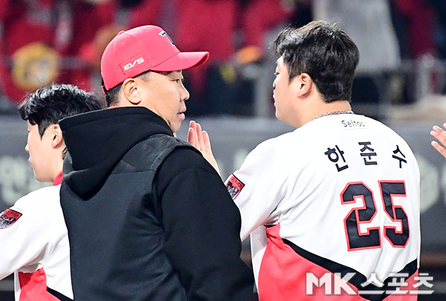 “광주서 끝나지 않게 노력하는 모습 보여”…기사회생한 <b>이범호</b> KIA 감...