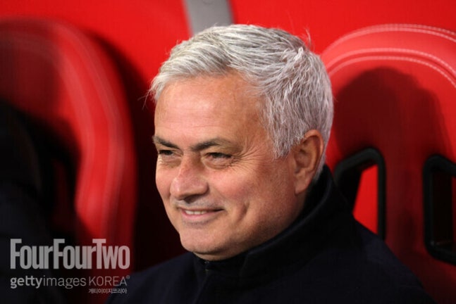 穆里尼奥 韩国队 PSG?你没有联系啊？