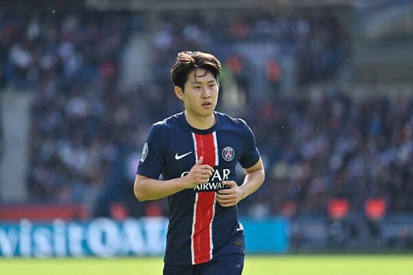 '주전 보장' <b>이강인</b> 영입 착수한 <b>나폴리</b>…PSG 담당 기자 '확인'