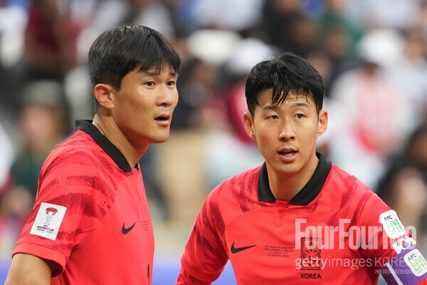 韓 축구 역사 뒤집어질 일..."<b>손흥민</b>이 <b>김민재</b> <b>토트넘</b> 입단 설득" 역대급...