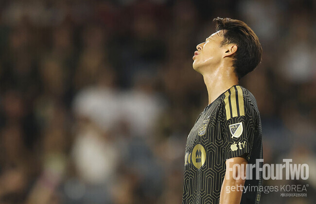 [mls.review] '아! <b>손흥민 골대 강타</b>' LAFC, 졸전 끝에 뉴욕시티와 1-1 무...