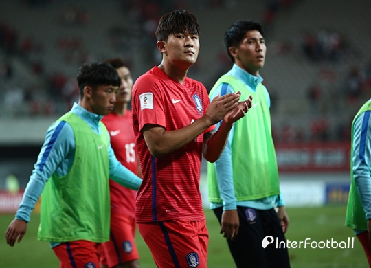 [In 타슈켄트] '<b>뇌진탕</b> 의심' <b>김민재</b>, 우즈벡전 출전 이상 無