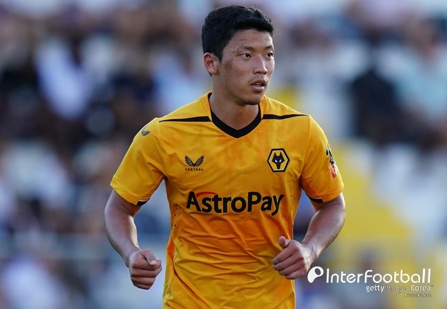 [EPL 리뷰] '황희찬 어시스트 적립' 울브스, <b>리즈</b>에 1-2 <b>역전패</b>