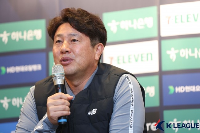 [IN-LIVE] <b>김도균</b> <b>이랜드</b> <b>감독</b> "수원FC, 승강 PO서 안 만나고 싶어"