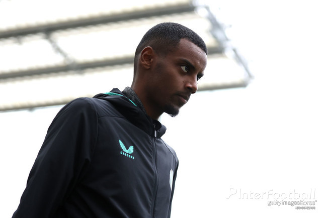 <b>토트넘</b>이 노리는 '<b>제2의 케인</b>' 이삭, 집 털렸다... 강도 급습→여전히 수색 중